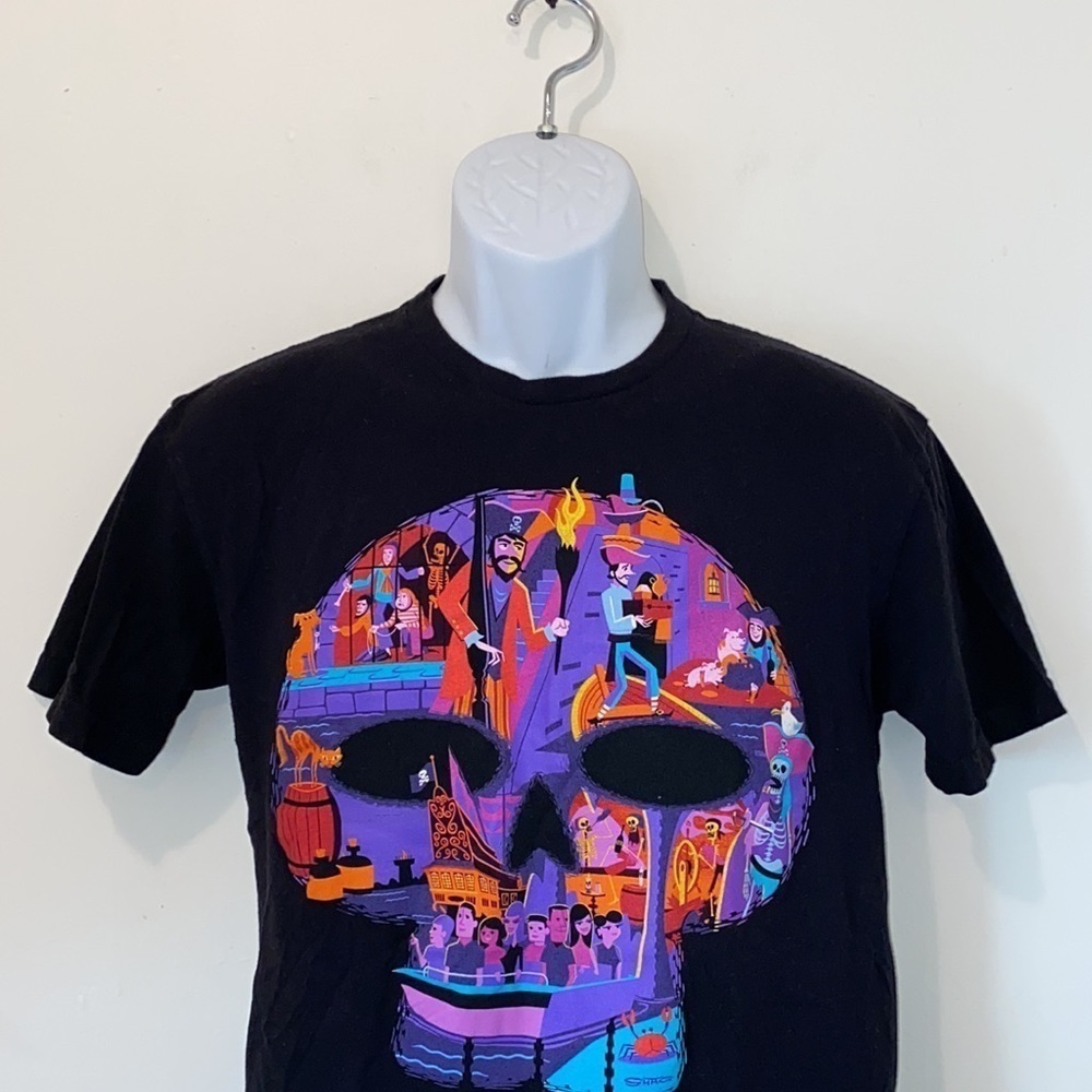 Disney’s Pirates of the Caribbean the Ride Tee - Picture 2 of 8